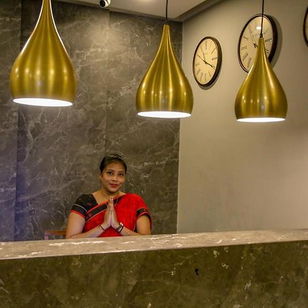 Four Leaf Hotel - Sapphire Blue, Варанаси Экстерьер фото
